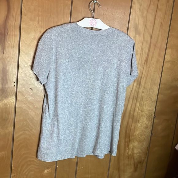•NIKE•EUC WOMENS GREY NIKE DRI-FIT SHORT SLEEVE TEE IN SIZE MED - Picture 6 of 6
